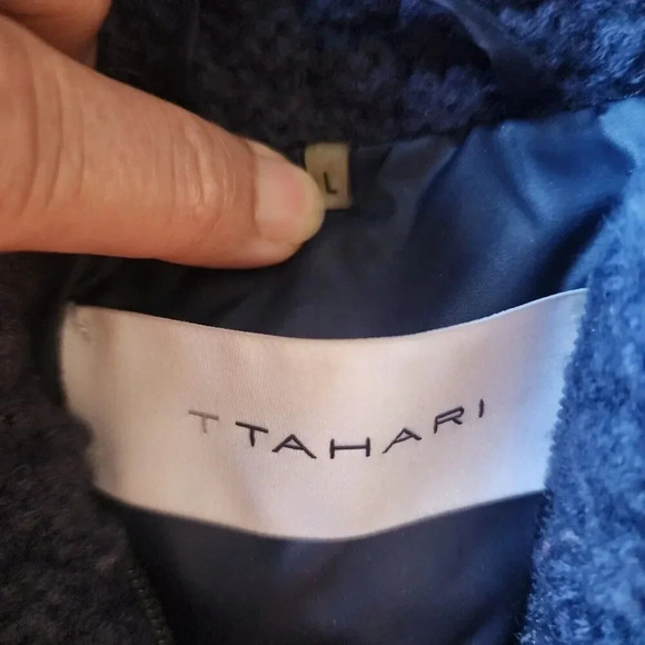 T Tahari 100% Polyester Puffer Hood Jacket Blue Zipper Long Sleeve Size Large - Picture 6 of 15